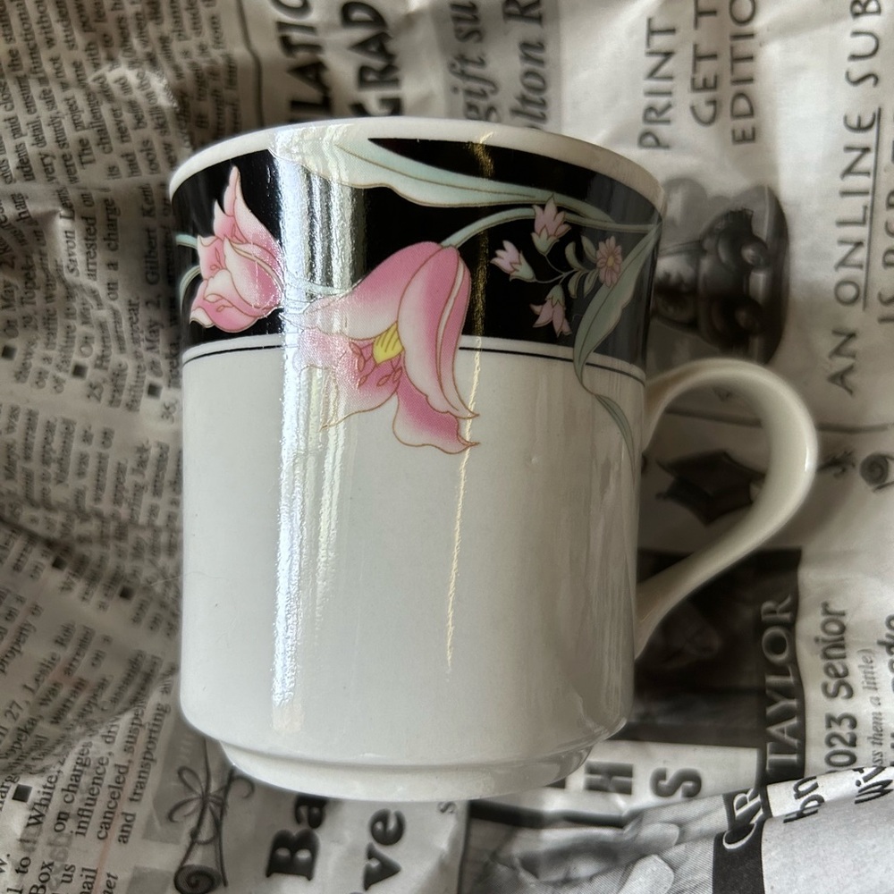 Vintage China Pearl Stoneware Serena Mugs Set Of 8 Pink Tulips